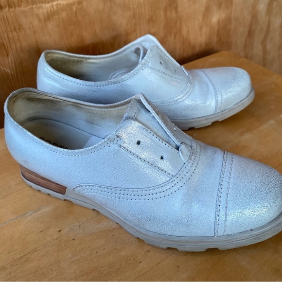 Sorel Major Oxford White Metallic Slip On Shoe Sparkly - Picture 3 of 10